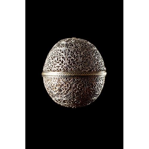 Rare Indo-Portuguese Goa Silver Filigree Bezoar Stone Case